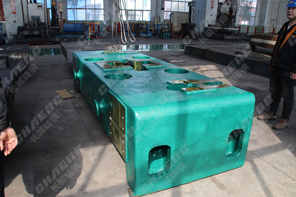 鑄鋼件加工廠生產(chǎn)軋機(jī)機(jī)架使用的涂料是如何清理的？